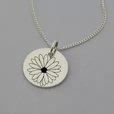 Daisy of April Birth Flower